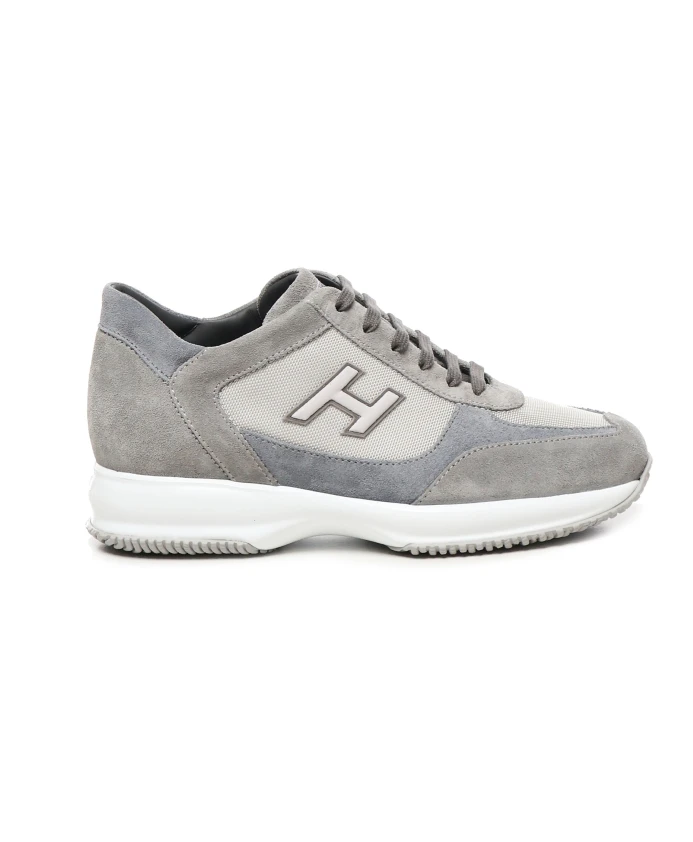 Замшевые кроссовки с тканевыми вставками Hogan, серый
Замшевые кроссовки с тканевыми вставками Hogan, серый