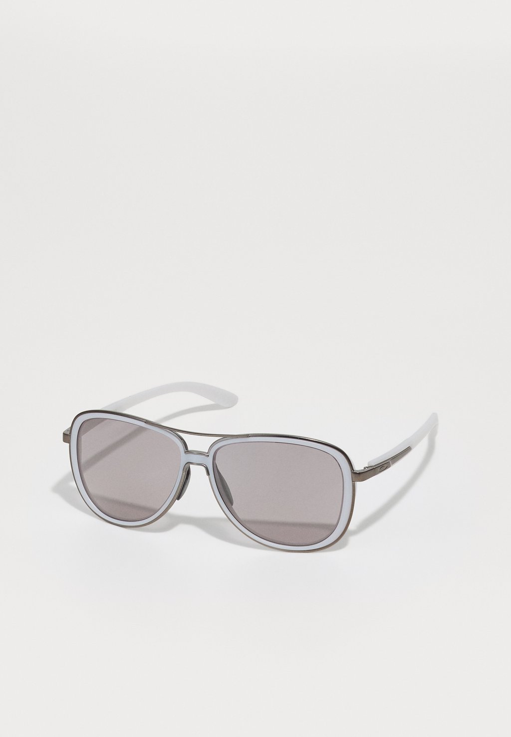 Солнцезащитные очки SPLIT TIME UNISEX Oakley, серый
Солнцезащитные очки SPLIT TIME UNISEX Oakley, серый