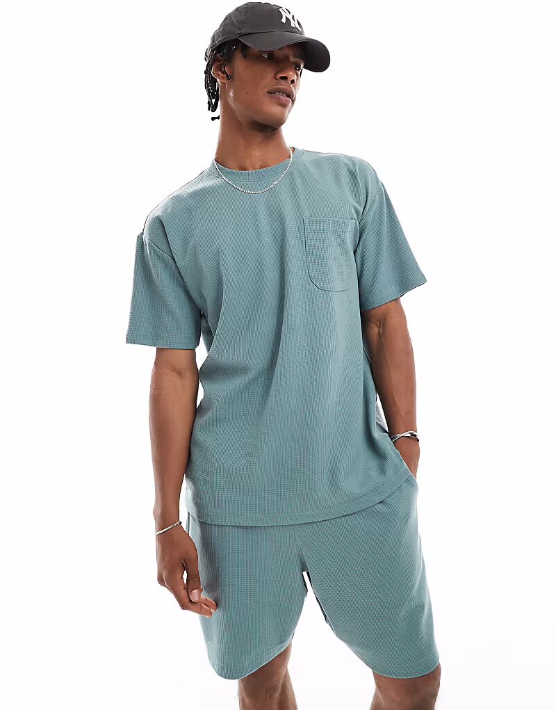 Футболка New Look с вафельным узором синего цвета
Футболка New Look с вафельным узором синего цвета