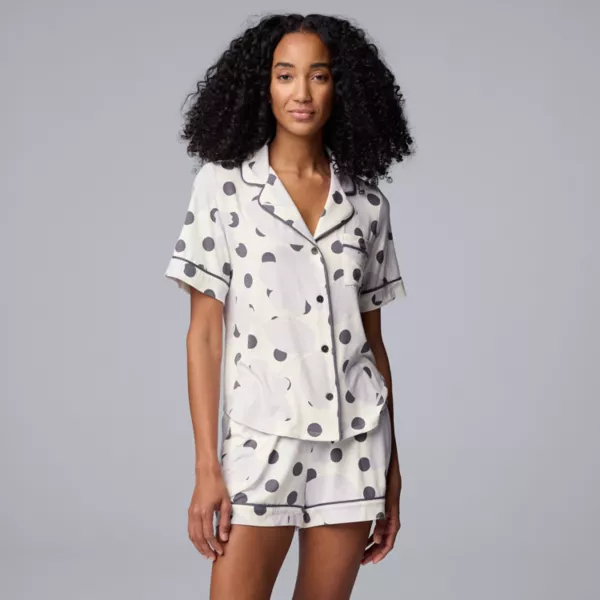 Женский комплект из двух предметов: пижамный топ с короткими рукавами и воротником-стойкой, пижамные трусы-боксеры Simply Vera Vera Wang, цвет ivory floral
Женский комплект из двух предметов: пижамный топ с короткими рукавами и воротником-стойкой, пижамные трусы-боксеры Simply Vera Vera Wang, цвет ivory floral