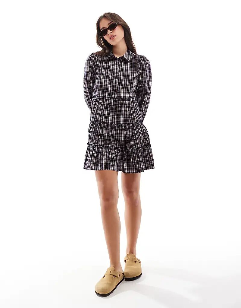 Платье-халат с многослойным клетчатым принтом в темно-синем цвете Wednesday's Girl
Платье-халат с многослойным клетчатым принтом в темно-синем цвете Wednesday's Girl