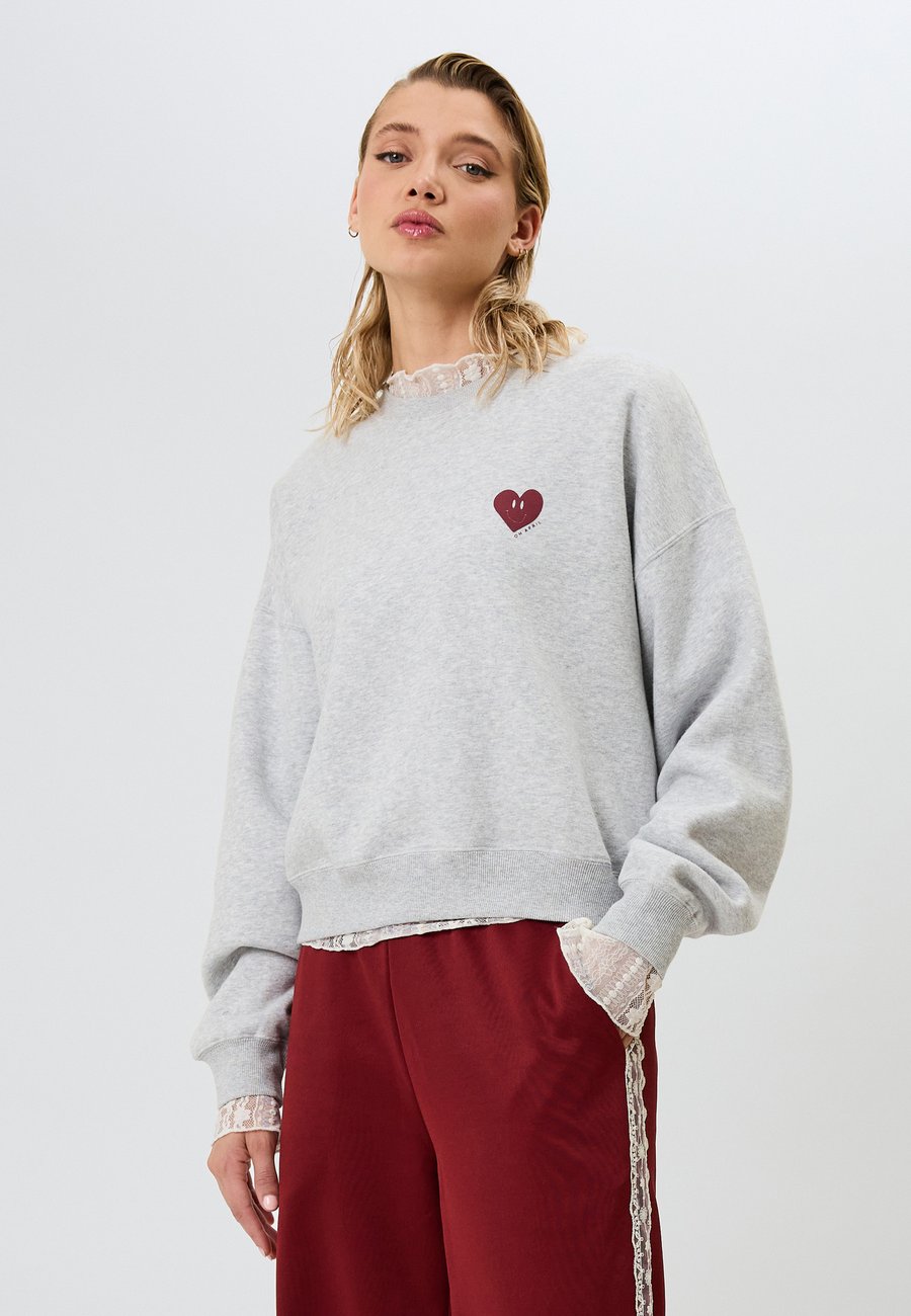 Толстовка OH APRIL NINA, Grey Melange/Mottled Grey
Толстовка OH APRIL NINA, Grey Melange/Mottled Grey