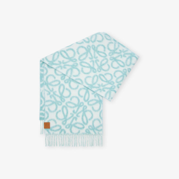 Шарф плетеный Loewe Anagram с узором, светло-синий / белый
Шарф плетеный Loewe Anagram с узором, светло-синий / белый