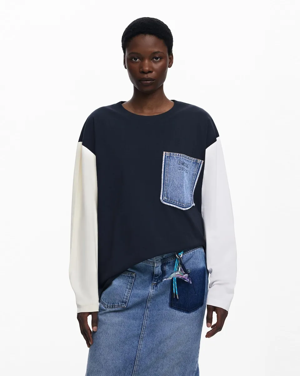 Женская футболка с карманом Desigual, черный
Женская футболка с карманом Desigual, черный