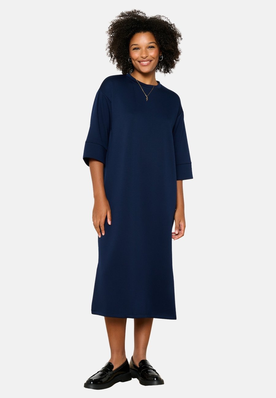 Платье LolaLiza Day dress, Navy Basic/Dark Blue
Платье LolaLiza Day dress, Navy Basic/Dark Blue