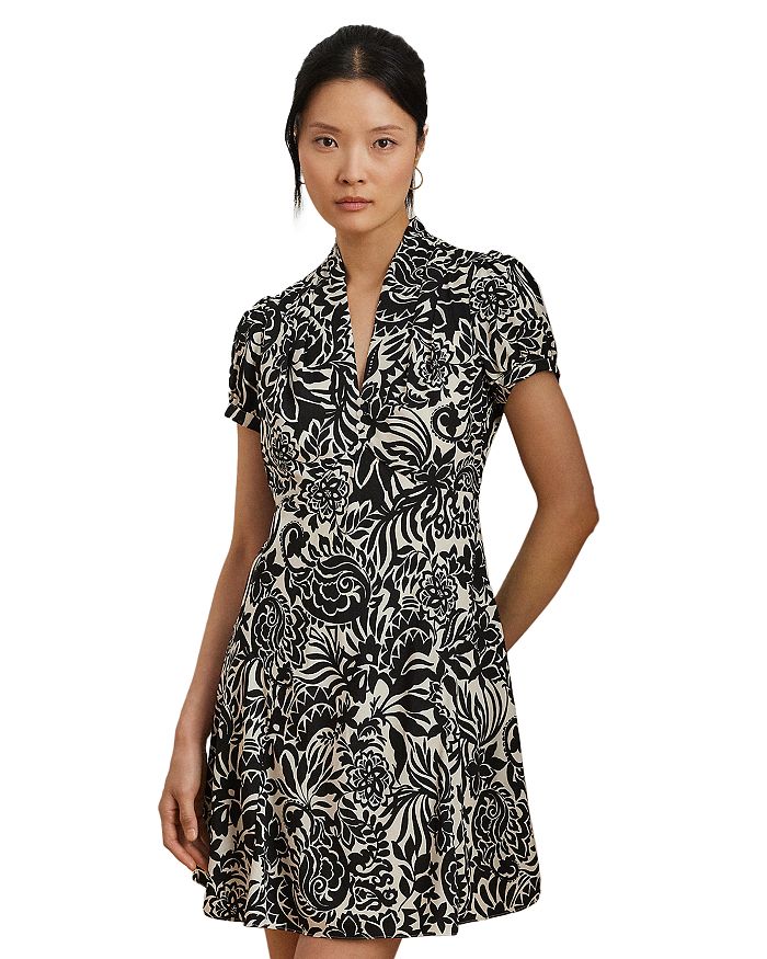 Цветочное креповое платье с короткими рукавами Ralph Lauren, мультиколор
Цветочное креповое платье с короткими рукавами Ralph Lauren, мультиколор