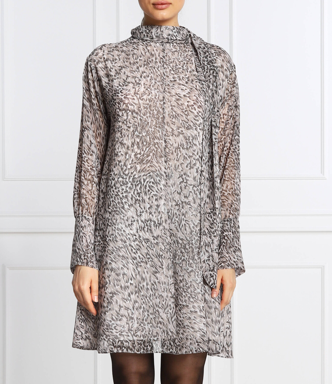 Платье Patrizia Pepe, серый
Платье Patrizia Pepe, серый