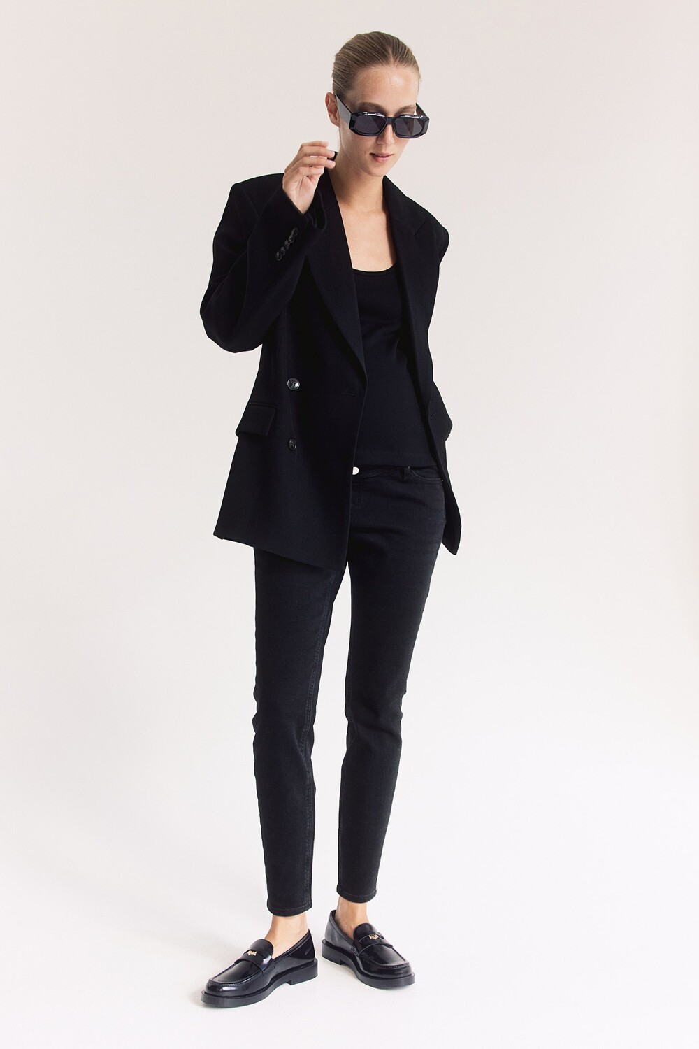 Узкие джинсы до щиколотки Mama H&M, черный
Узкие джинсы до щиколотки Mama H&M, черный