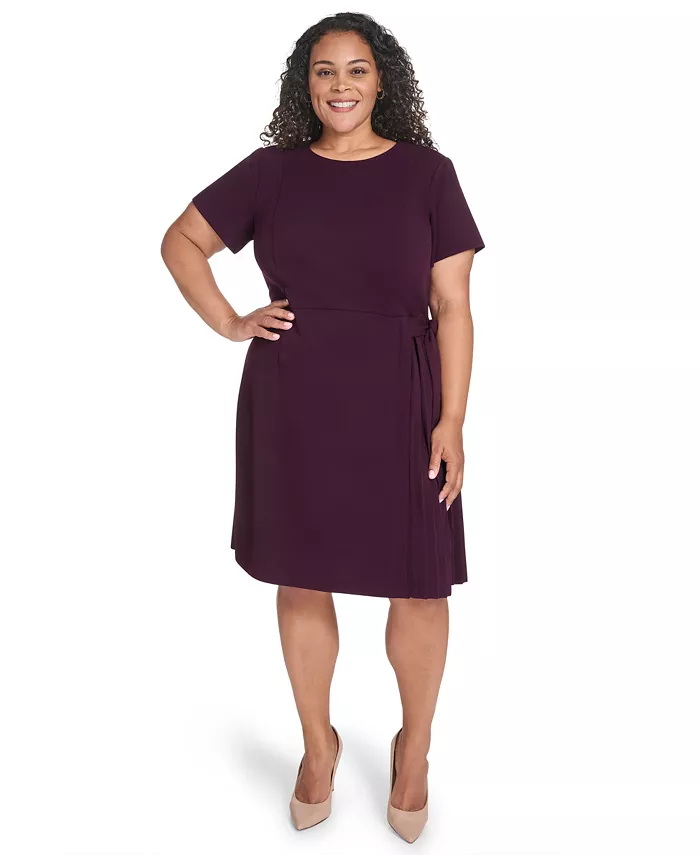 Платье миди с короткими рукавами больших размеров Calvin Klein, фиолетовый
Платье миди с короткими рукавами больших размеров Calvin Klein, фиолетовый
