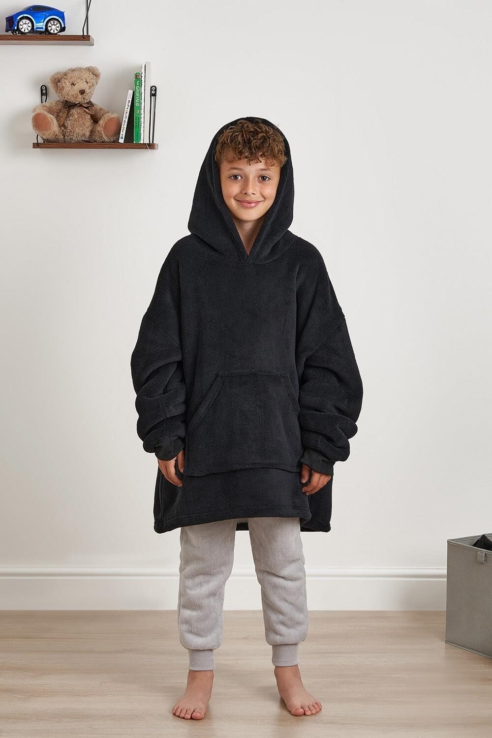 Оверсайз мягкое одеяло с капюшоном из шерпы, которое можно носить Sienna, черный
Оверсайз мягкое одеяло с капюшоном из шерпы, которое можно носить Sienna, черный