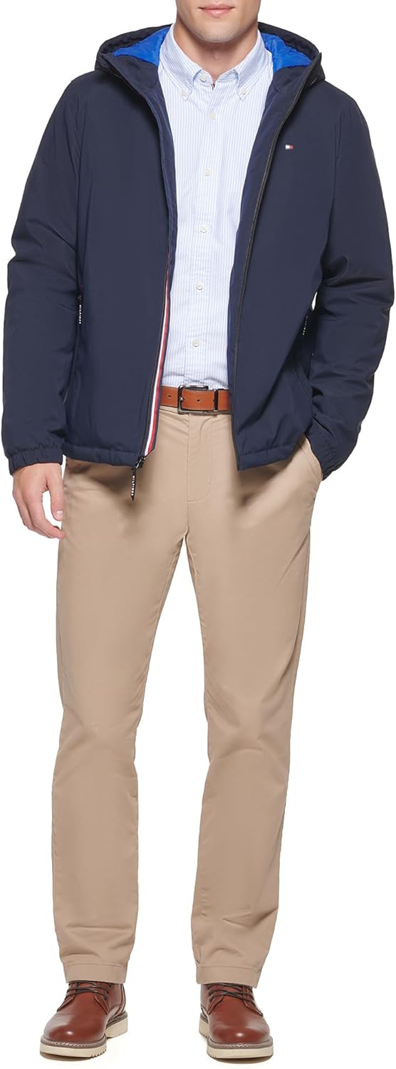 Мужская стеганая куртка с капюшоном Tommy Hilfiger, Clean Navy
Мужская стеганая куртка с капюшоном Tommy Hilfiger, Clean Navy