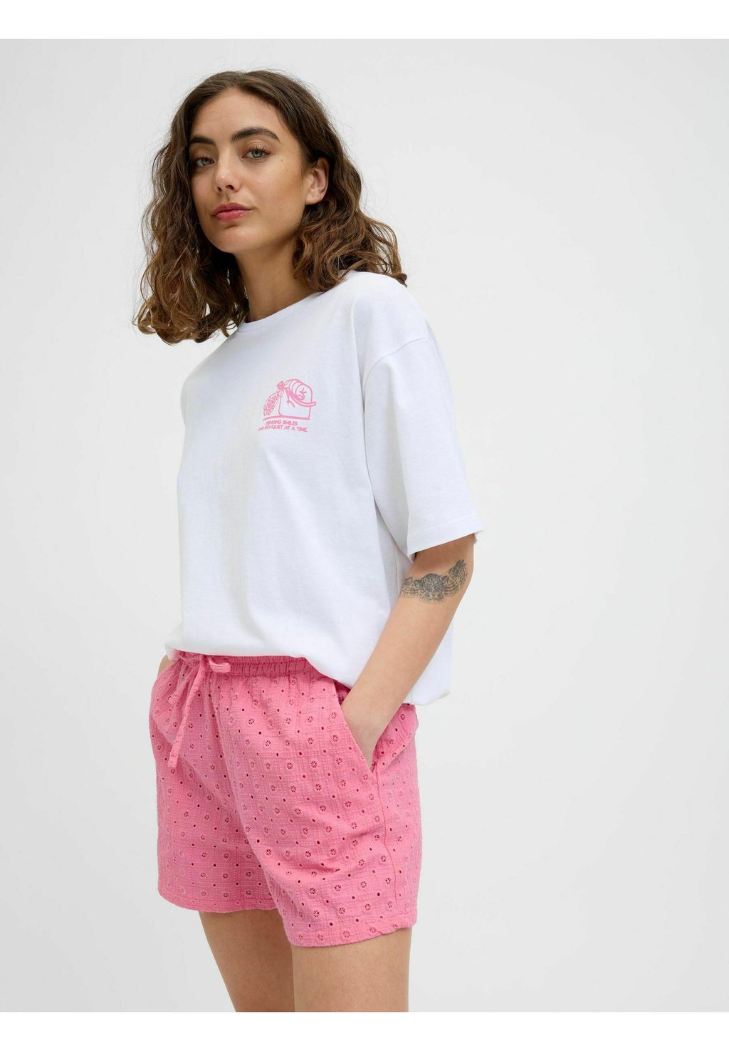 Шорты JXSELMA JJXX, розовый
Шорты JXSELMA JJXX, розовый