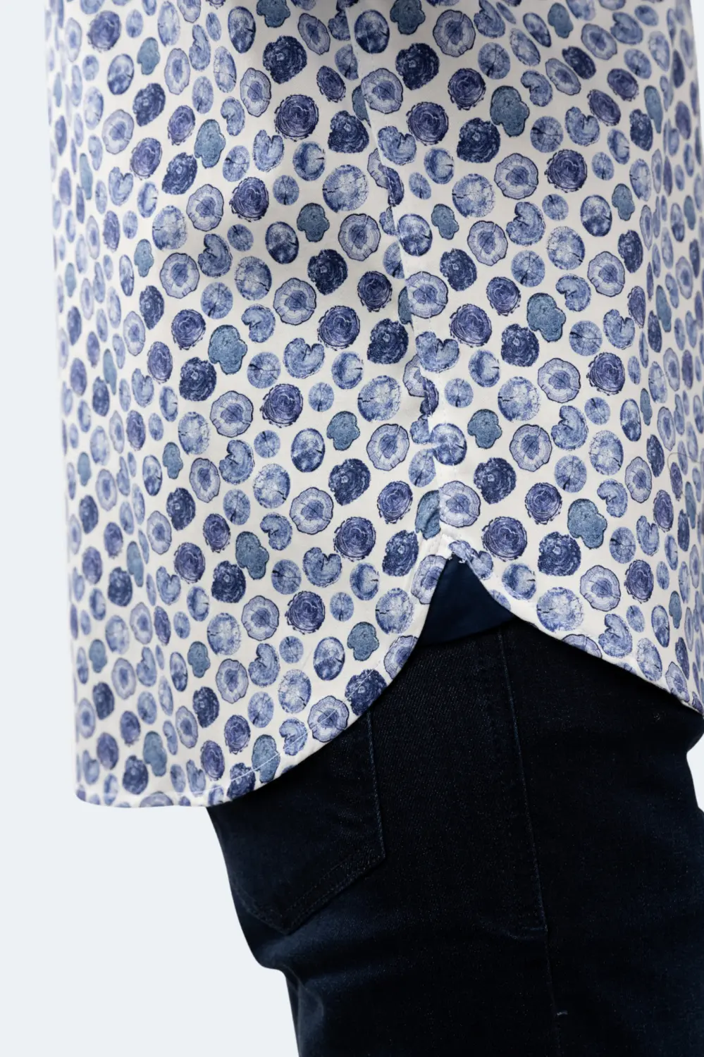 Круглая рубашка белого цвета с синей корой Luchiano Visconti, мультиколор
Круглая рубашка белого цвета с синей корой Luchiano Visconti, мультиколор