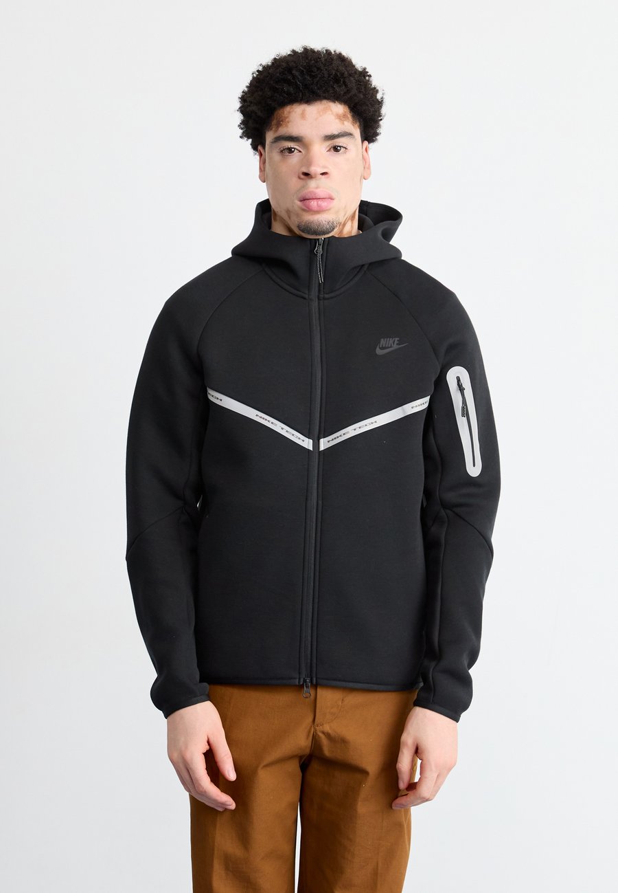 Толстовка Nike Sportswear Zip-up sweatshirt, Black
Толстовка Nike Sportswear Zip-up sweatshirt, Black