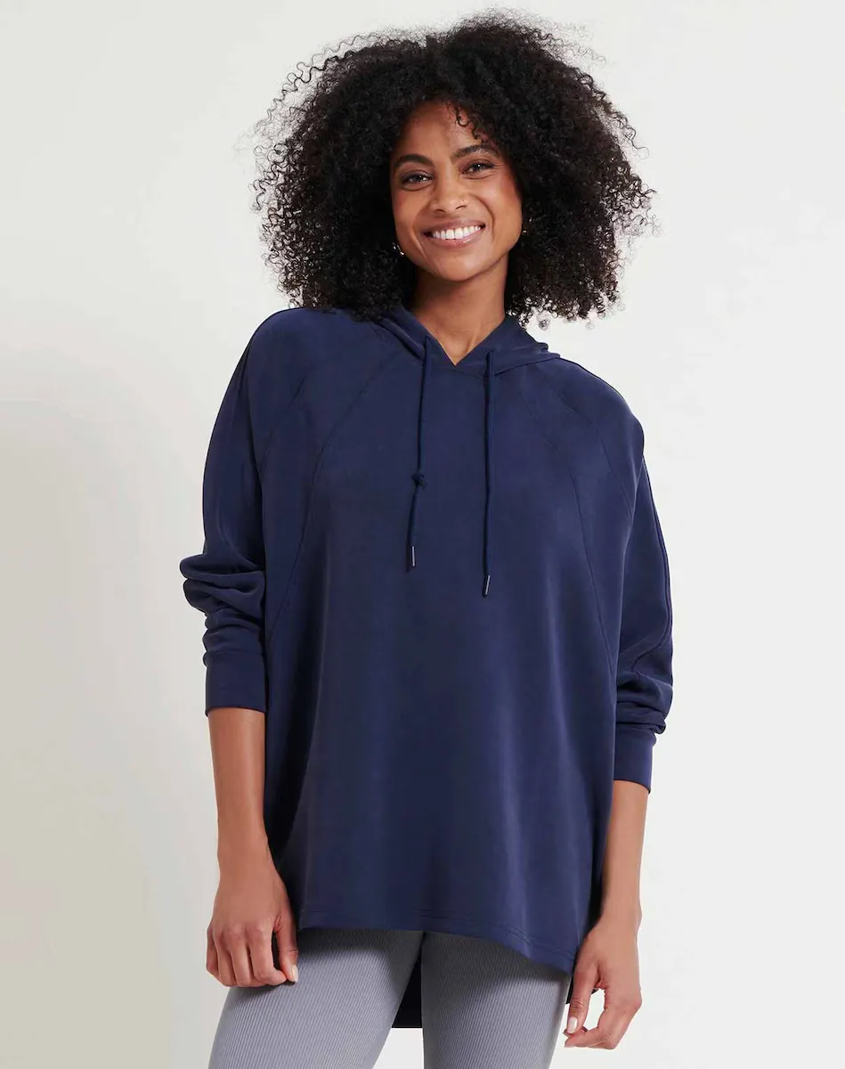 Женская толстовка оверсайз из модальной ткани с капюшоном Naf Naf, темно-синий
Женская толстовка оверсайз из модальной ткани с капюшоном Naf Naf, темно-синий