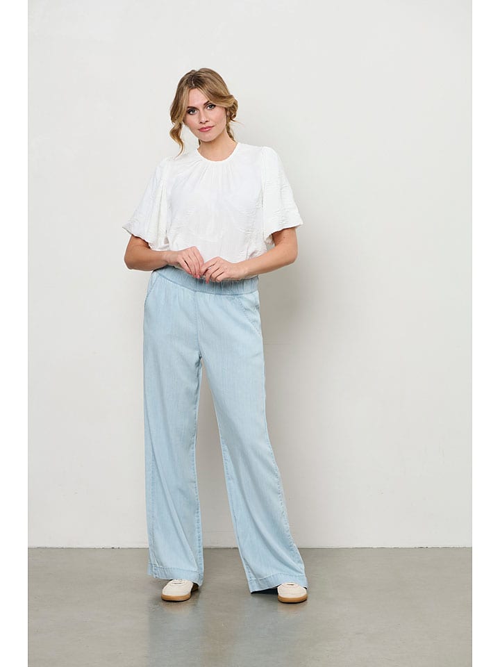 Джинсы &Co Woman, светло-синий
Джинсы &Co Woman, светло-синий