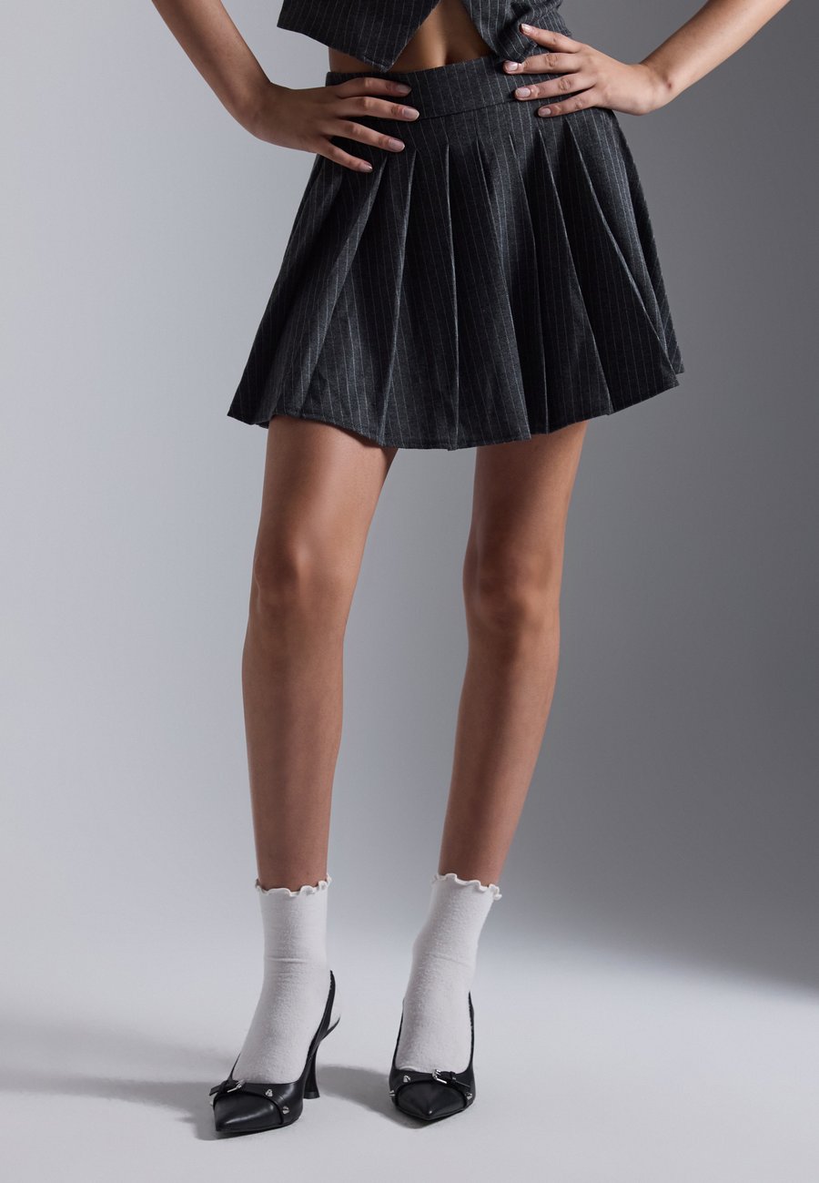 Юбка Even&Odd Mini skirt, Dark Grey
Юбка Even&Odd Mini skirt, Dark Grey