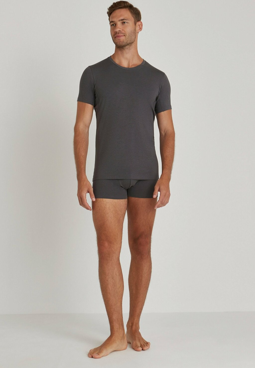 Майка CLIMATE CONTROL CREW NECK TEMPERATURE REGULATION FALKE, карбон
Майка CLIMATE CONTROL CREW NECK TEMPERATURE REGULATION FALKE, карбон