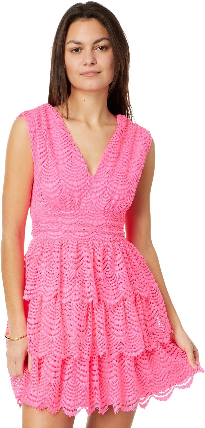 Платье Lilly Pulitzer Faye V-Neck Lace Ruffle Dress, цвет Roxie Pink Scalloped Shell Lace
Платье Lilly Pulitzer Faye V-Neck Lace Ruffle Dress, цвет Roxie Pink Scalloped Shell Lace