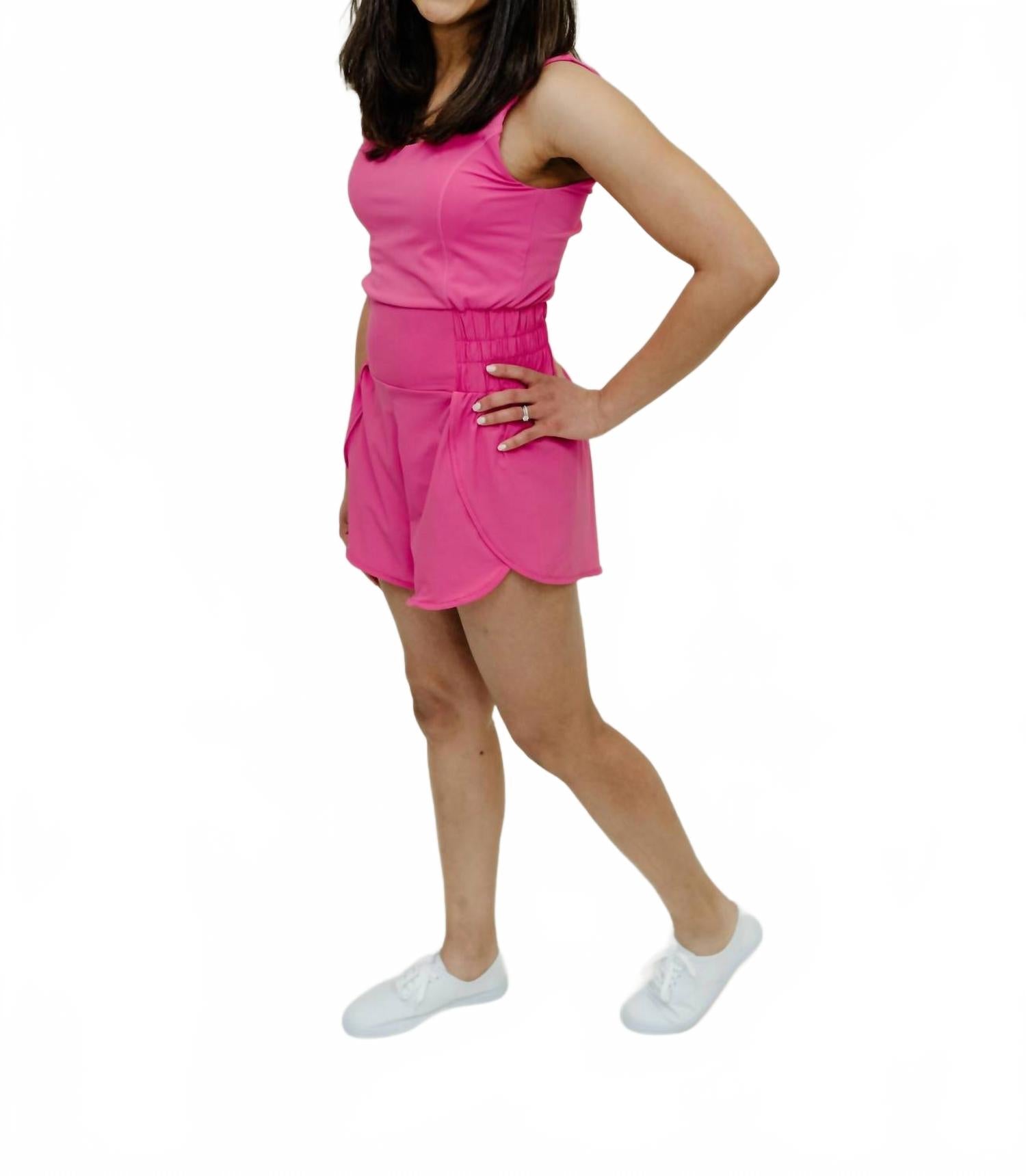 Кендалл Короткий комбинезон в вишневом цвете Mono b, Cerise
Кендалл Короткий комбинезон в вишневом цвете Mono b, Cerise