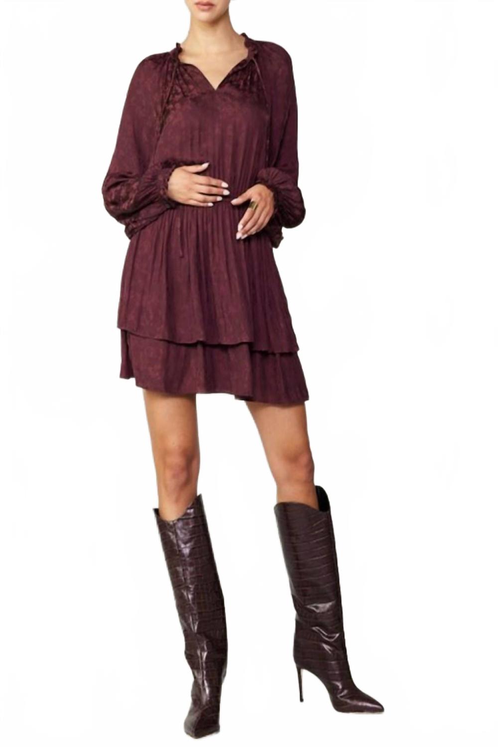 Мини-платье с длинными рукавами в винно-красном цвете Current air
Мини-платье с длинными рукавами в винно-красном цвете Current air