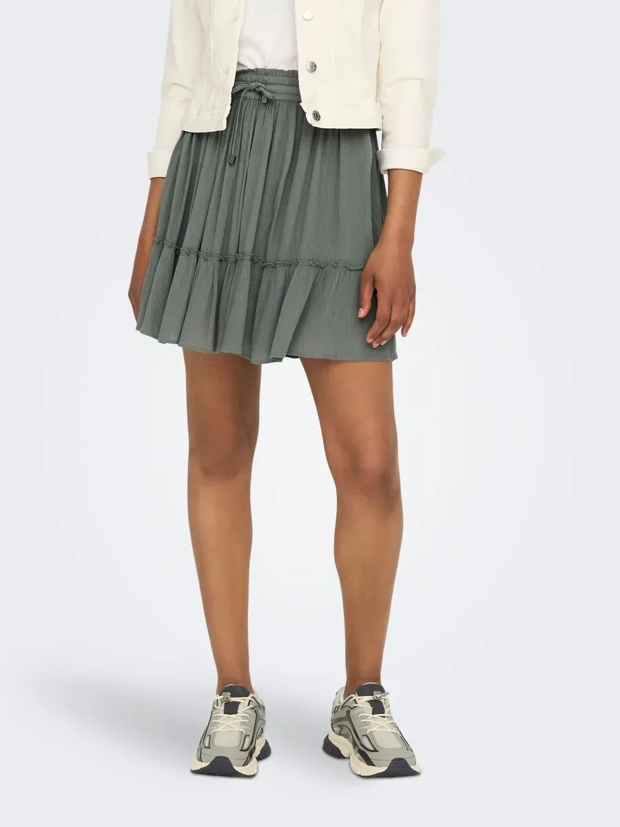 Мини-юбка ONLY "ONLIBIZA LIFE SHORT SKIRT WVN NOOS", с воланом, зеленый
Мини-юбка ONLY "ONLIBIZA LIFE SHORT SKIRT WVN NOOS", с воланом, зеленый