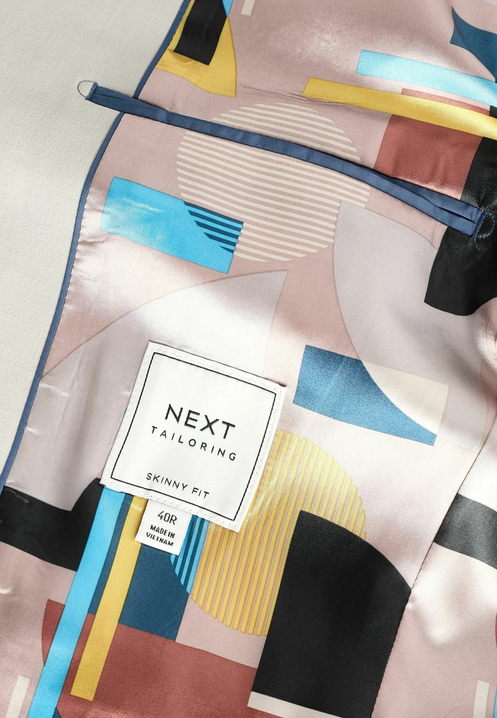 Пиджак MOTION Next, бежевый
Пиджак MOTION Next, бежевый