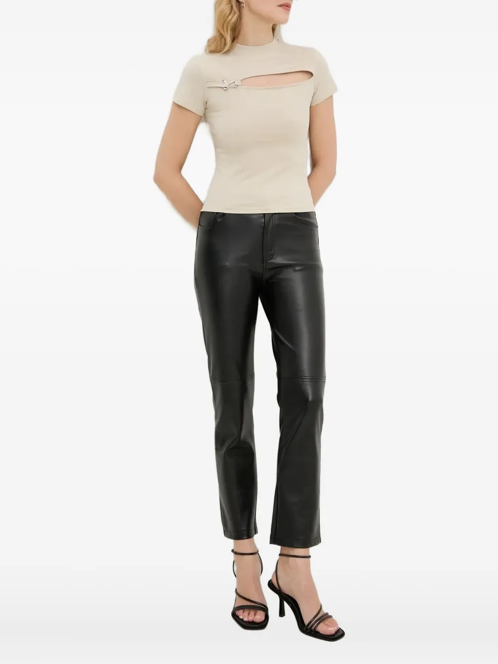 Футболка с вырезом HELIOT EMIL, нейтральный
Футболка с вырезом HELIOT EMIL, нейтральный