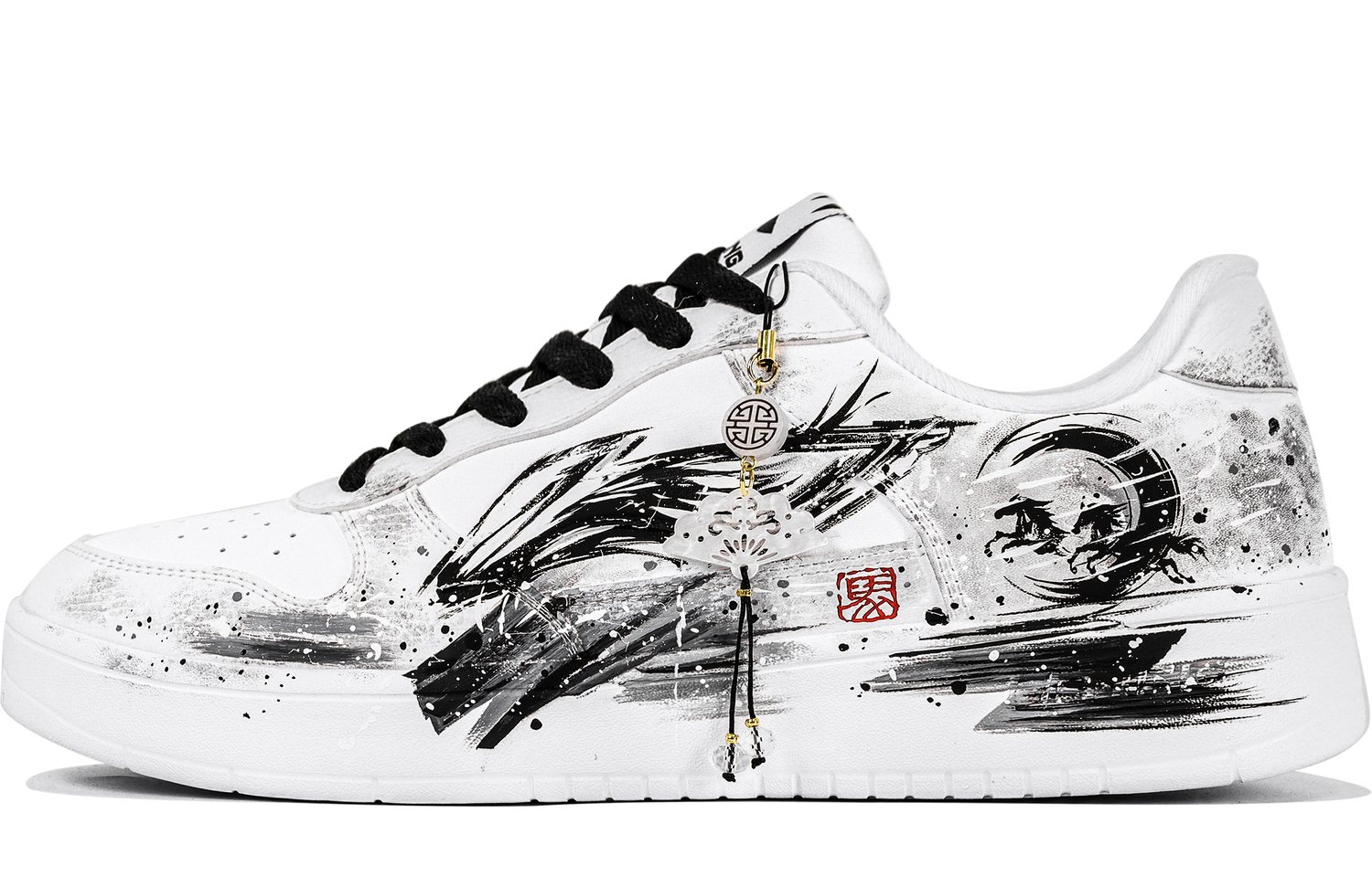 LINING Мужские скейтерские кроссовки Pontoon Boats Abrasion Resistant Breathable Height Increasing Low top черный белый
LINING Мужские скейтерские кроссовки Pontoon Boats Abrasion Resistant Breathable Height Increasing Low top черный белый