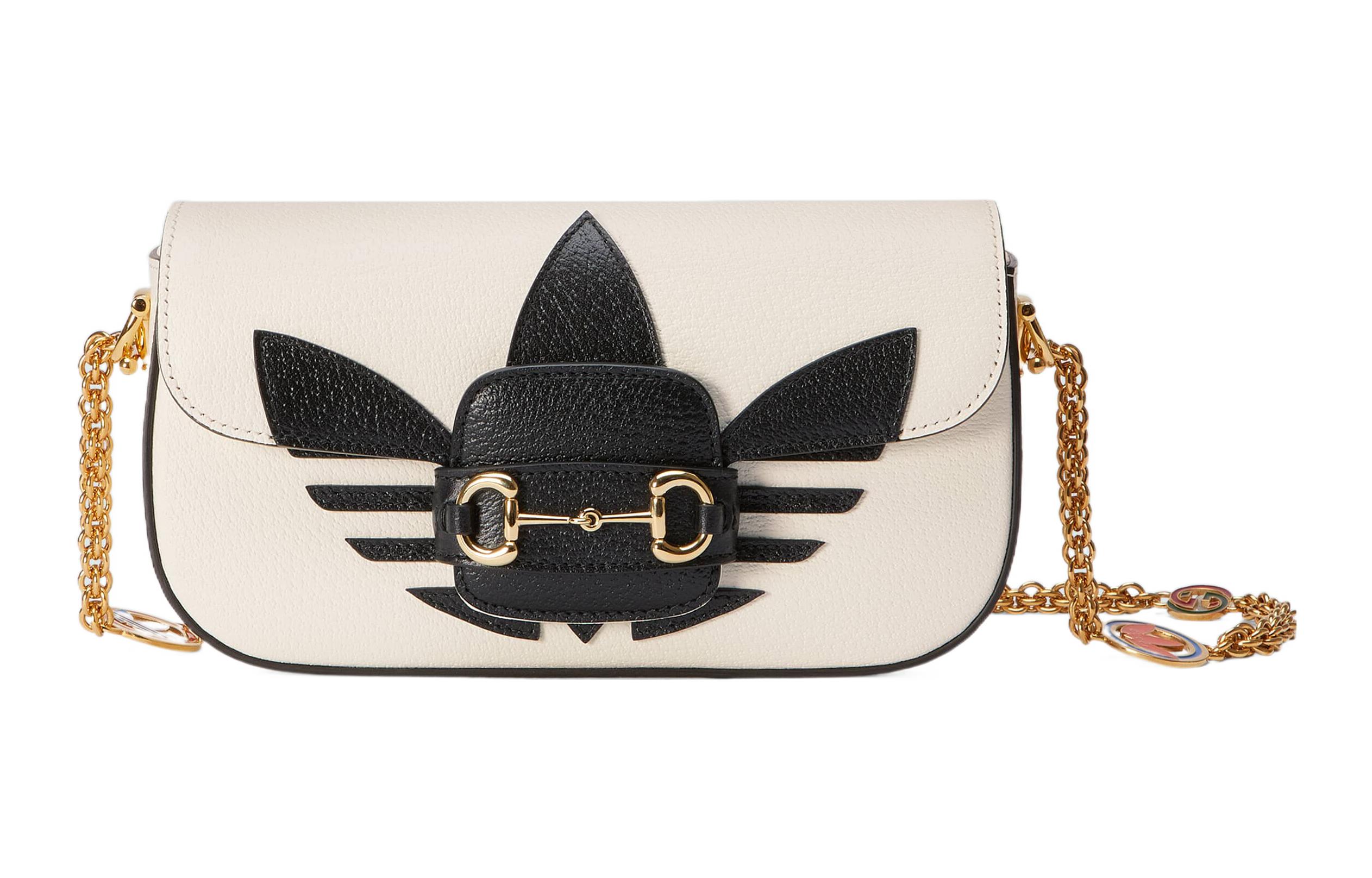 GUCCI Сумка кроссбоди Adidas Collaboration кожаная женская белая
GUCCI Сумка кроссбоди Adidas Collaboration кожаная женская белая