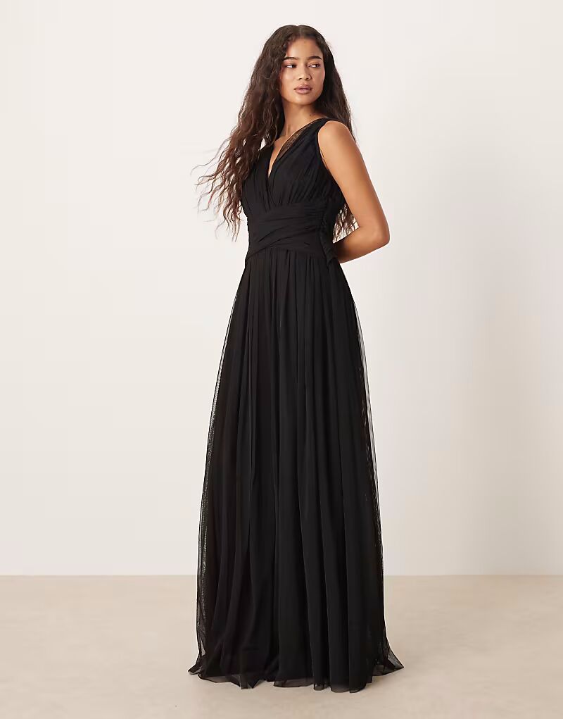Платье макси без рукавов с V-образным вырезом черного цвета Anaya
Платье макси без рукавов с V-образным вырезом черного цвета Anaya