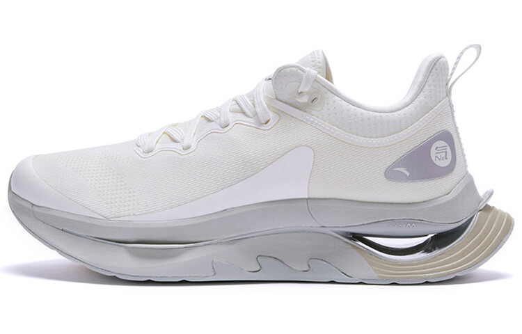 Коллекция Running Кроссовки мужские с низким верхом цвета слоновой кости, белые/серые Anta 
Коллекция Running Кроссовки мужские с низким верхом цвета слоновой кости, белые/серые Anta