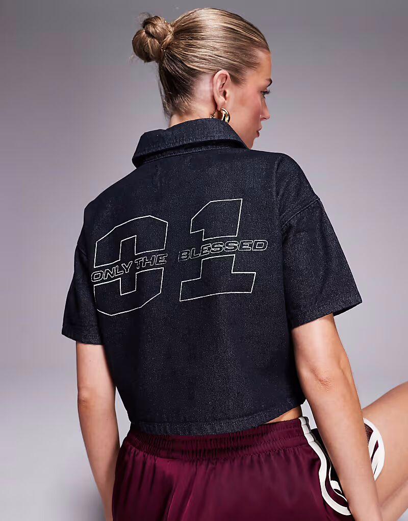 Liquor N Poker - рубашка свободного покроя из необработанного денима в студенческом стиле
Liquor N Poker - рубашка свободного покроя из необработанного денима в студенческом стиле