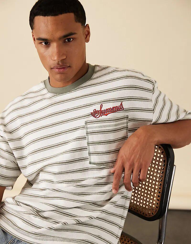 Футболка ASOS DESIGN свободного кроя с вышивкой на груди в черно-белом цвете
Футболка ASOS DESIGN свободного кроя с вышивкой на груди в черно-белом цвете