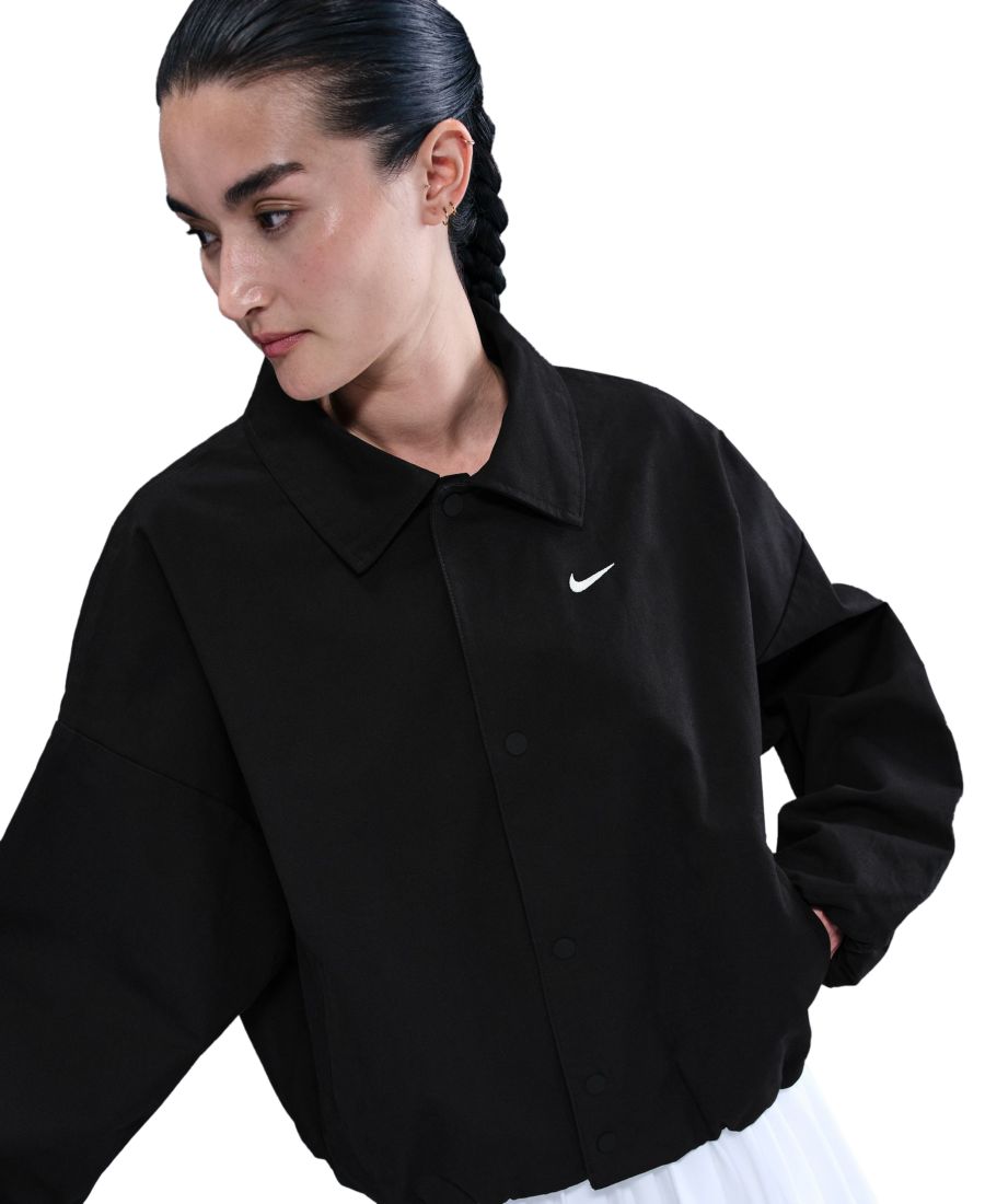 Женская тканая куртка свободного кроя от Sportswear Nike, Black/black/sail
Женская тканая куртка свободного кроя от Sportswear Nike, Black/black/sail