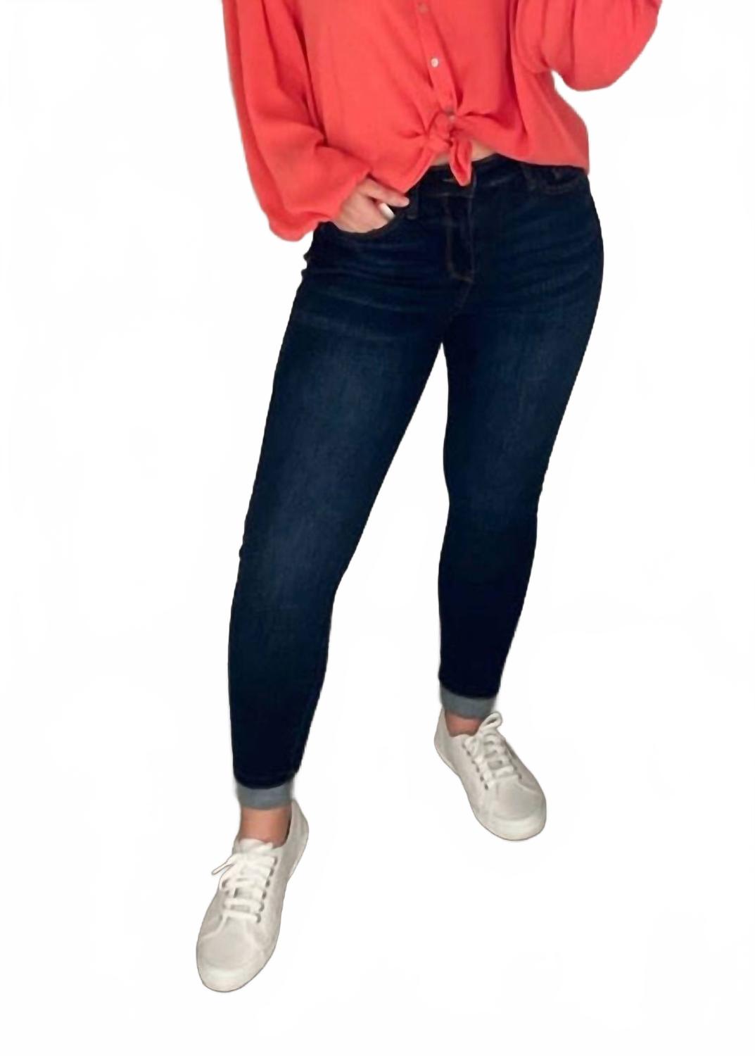 Женские джинсы скинни с высокой посадкой и ручной шлифовкой в темной стирке Judy Blue, Dark Wash
Женские джинсы скинни с высокой посадкой и ручной шлифовкой в темной стирке Judy Blue, Dark Wash