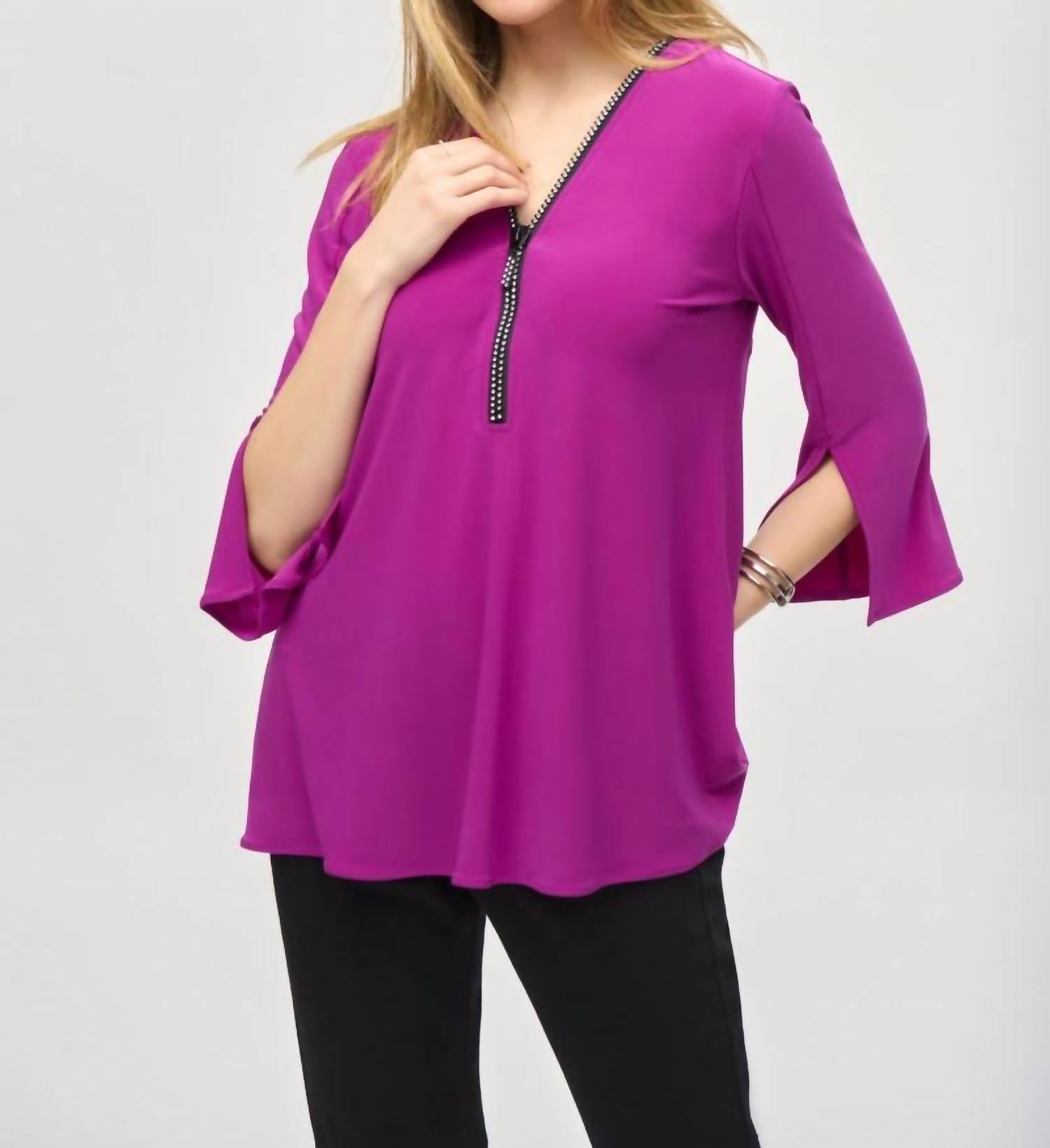 Туника с застежкой-молнией спереди, декорированная и с разрезами на рукавах Empress Joseph Ribkoff, Empress
Туника с застежкой-молнией спереди, декорированная и с разрезами на рукавах Empress Joseph Ribkoff, Empress