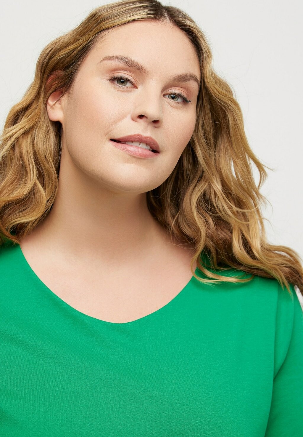 Базовая футболка Ulla Popken, оливковый
Базовая футболка Ulla Popken, оливковый