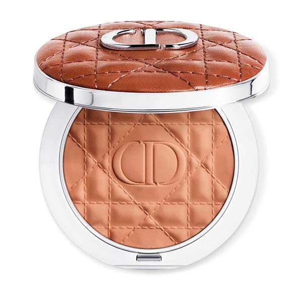 Бронзирующая пудра с естественным финишем DIOR Forever Nude Bronze Polvos, 05 Intense Matte
Бронзирующая пудра с естественным финишем DIOR Forever Nude Bronze Polvos, 05 Intense Matte