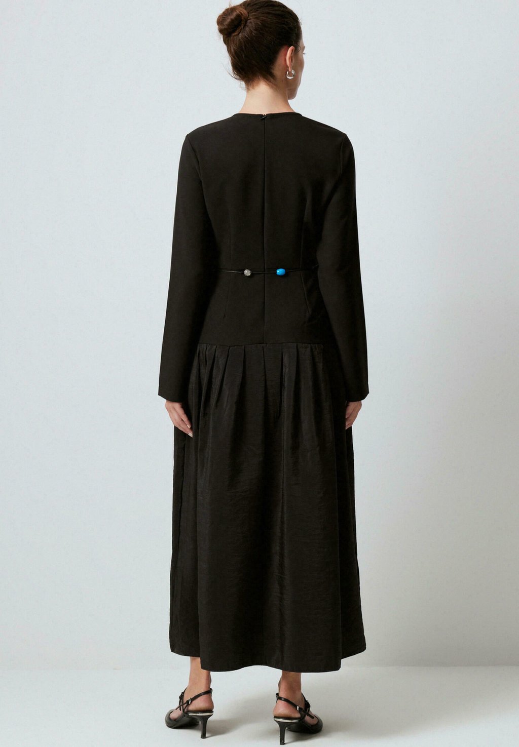 Платье макси WITH PLEATED Touché Privé, черный
Платье макси WITH PLEATED Touché Privé, черный