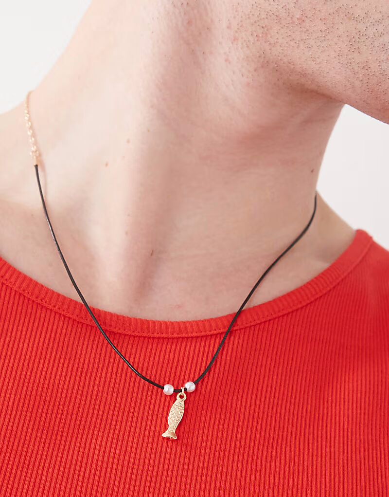 Регенерированное винтажное ожерелье-подвеска в виде рыбы унисекс Reclaimed Vintage, золотой
Регенерированное винтажное ожерелье-подвеска в виде рыбы унисекс Reclaimed Vintage, золотой