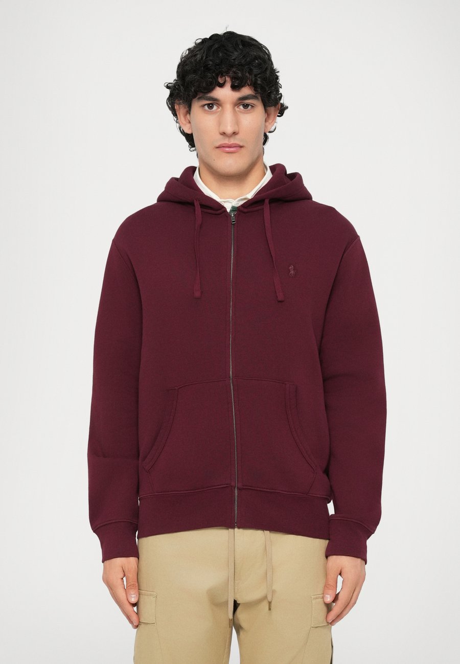 Толстовка Polo Ralph Lauren GARMENT-DYED FLEECE FULL-ZIP HOODIE, Rich Ruby/Yellow
Толстовка Polo Ralph Lauren GARMENT-DYED FLEECE FULL-ZIP HOODIE, Rich Ruby/Yellow