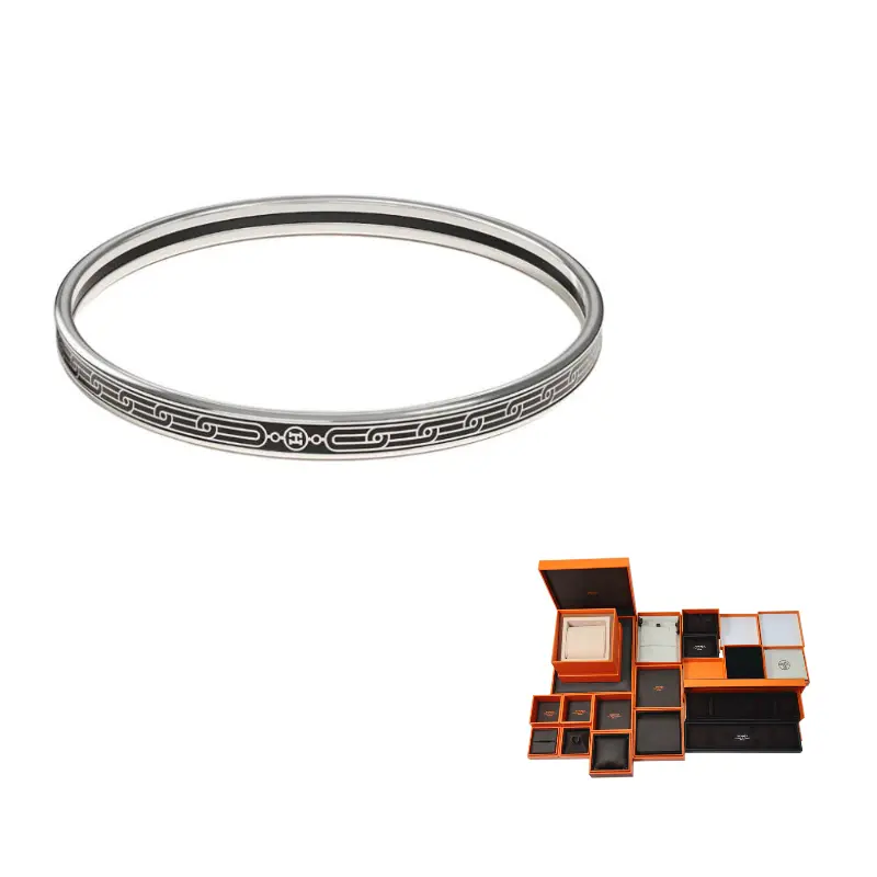 HERMES Эмалевые браслеты с палладиевым покрытием женские серебристые
HERMES Эмалевые браслеты с палладиевым покрытием женские серебристые