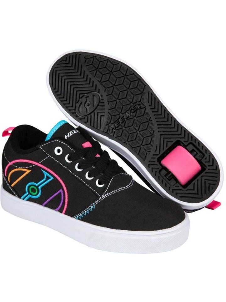 Детские кроссовки черного цвета Heelys
Детские кроссовки черного цвета Heelys