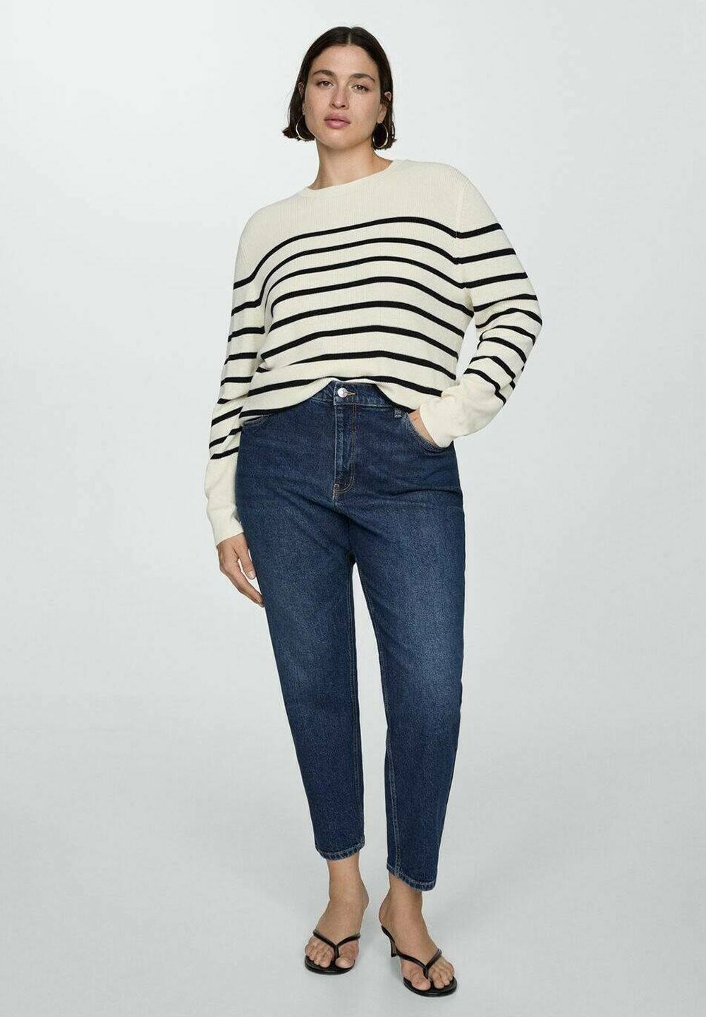 Джинсы узкого кроя NEWMOM Mango, темно-синий
Джинсы узкого кроя NEWMOM Mango, темно-синий