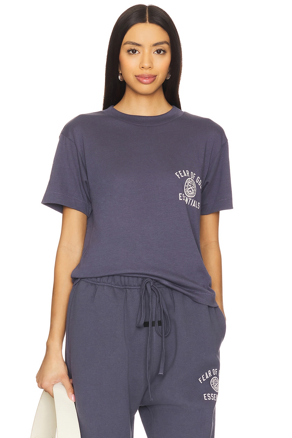 Футболка с круглым вырезом Fear Of God Essentials, marine
Футболка с круглым вырезом Fear Of God Essentials, marine