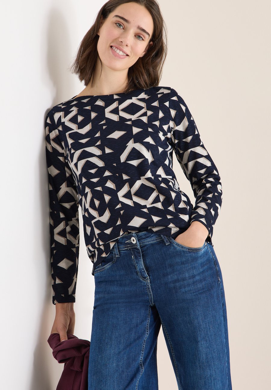 Топ Cecil MIT U-BOOT-AUSSCHNITT, Blau/Dark Blue
Топ Cecil MIT U-BOOT-AUSSCHNITT, Blau/Dark Blue