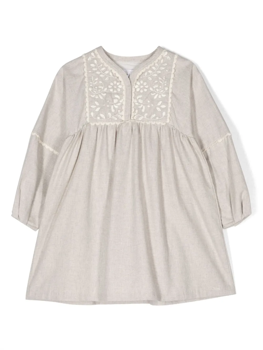 Платье с вышивкой Chloé Kids, нейтральный
Платье с вышивкой Chloé Kids, нейтральный
