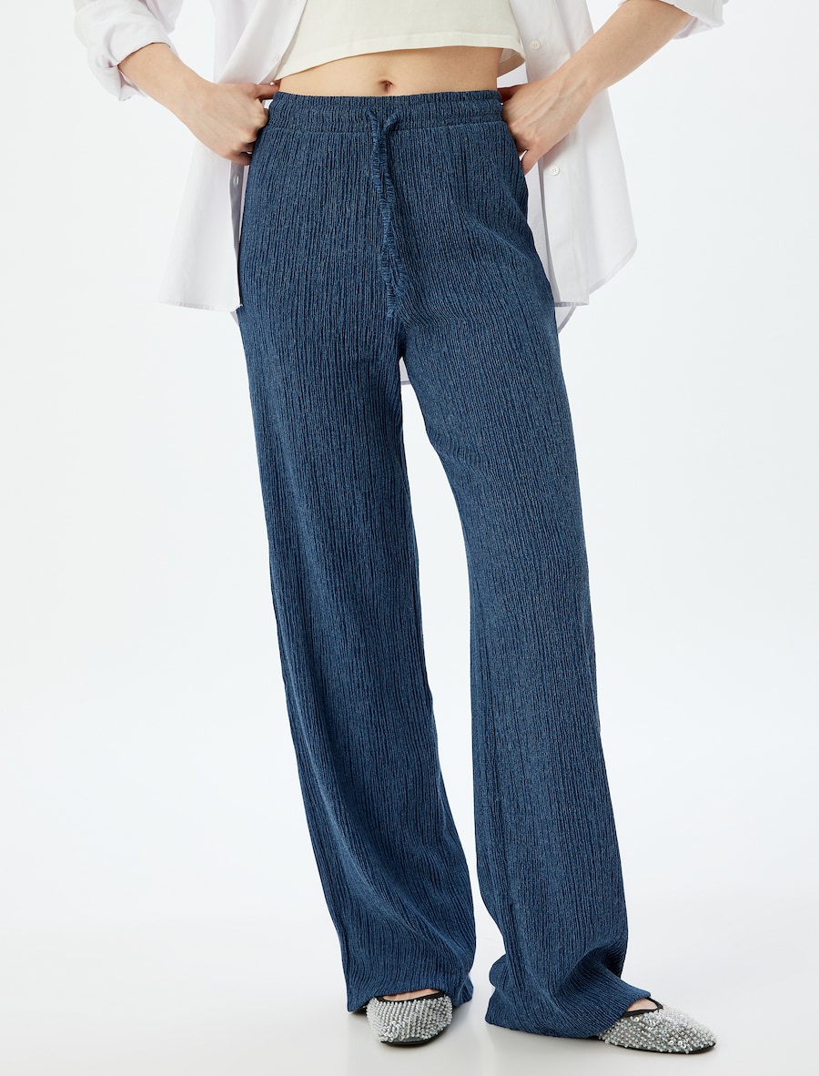 Брюки свободного кроя Koton, темно-синий
Брюки свободного кроя Koton, темно-синий