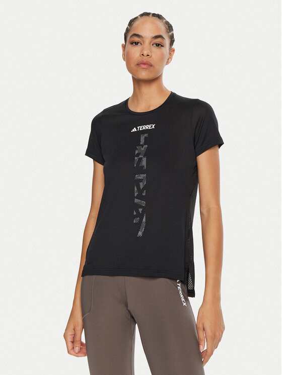 Техническая футболка стандартного кроя Adidas, черный
Техническая футболка стандартного кроя Adidas, черный